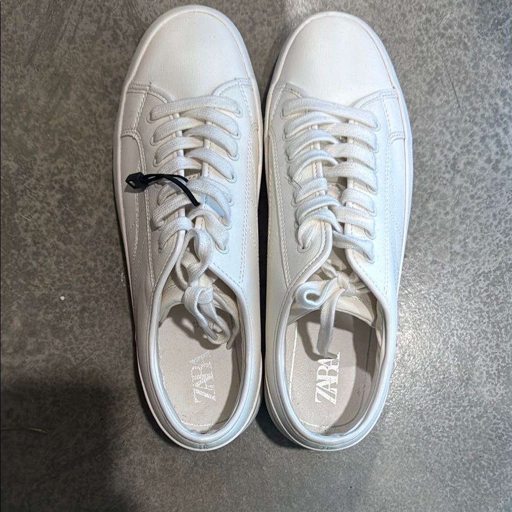 Zara women’s  Classic White Sneakers - never worn size 42/11